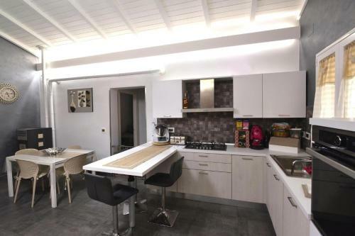Holiday Home Solarino - Isi02101h-f