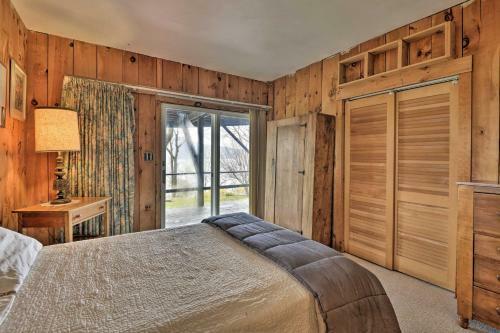 Waterfront Skaneateles Lake Home With Beach!