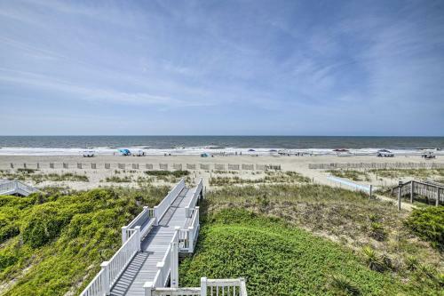 Large-group Getaway - Beachfront Home With Pool!