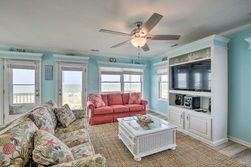 Large-group Getaway - Beachfront Home With Pool!
