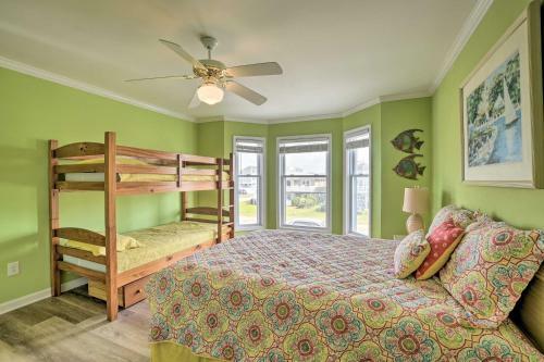 Large-group Getaway - Beachfront Home With Pool!