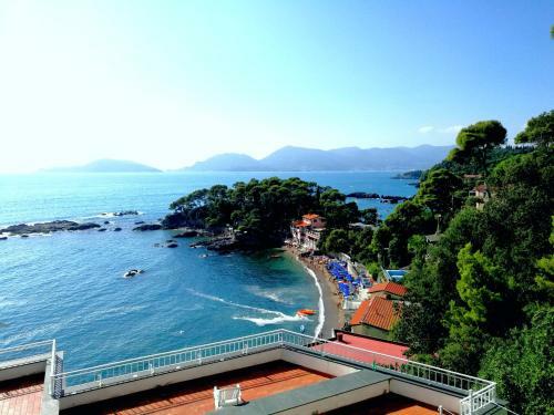 Byron's Apartments Tellaro