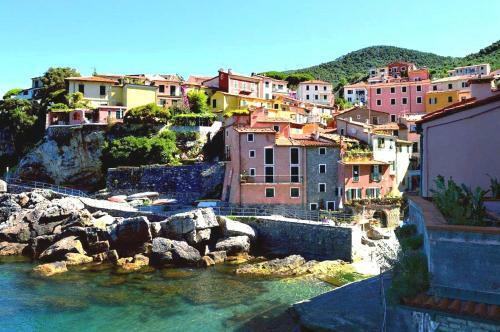 Byron's Apartments Tellaro