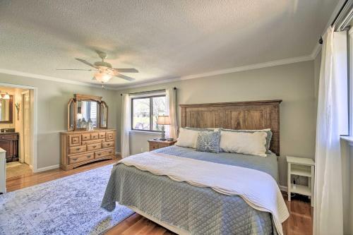 Lake House Haven Fire Pit, Boat Dock And More!
