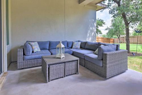 Upscale Austin Area Escape - Families Welcome