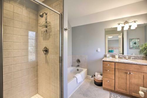 Spacious Wintergreen Resort Home With Hot Tub!