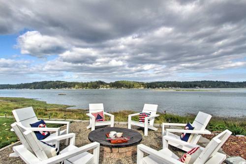 Waterfront Allyn Home With Fire Pit And Backyard!
