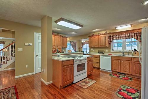 Circleville Home With 5 Private Acres And Mtn Views!