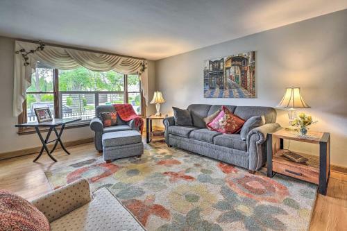 Central Green Bay Home, 3 Mi To Lambeau Field