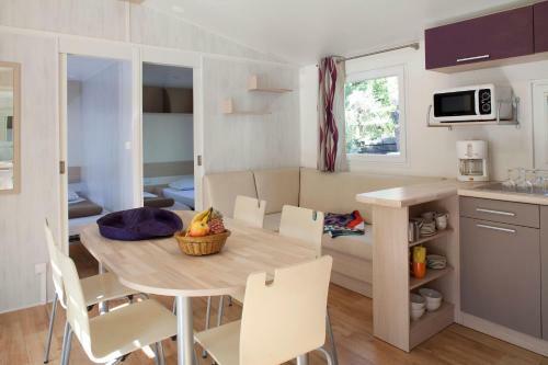 Camping Du Val De L'eyre
