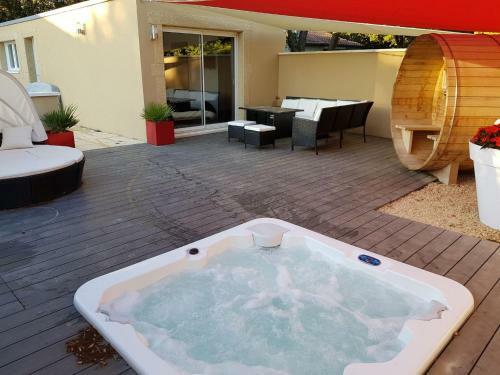 Le Gite De Leny