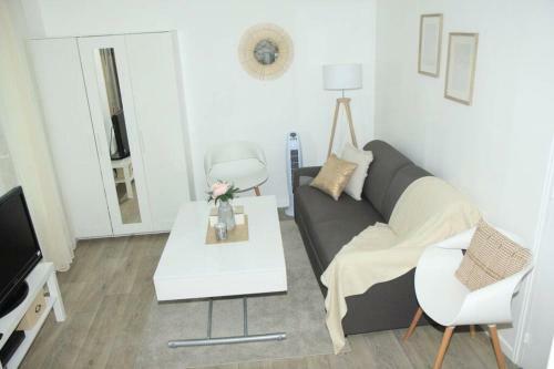 Apartamento Cosy Like Home ! Superbe Studio Et Terrasse � 8 Min De Paris !