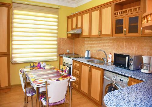 Gabala Palace Villa - 8 Bedrooms