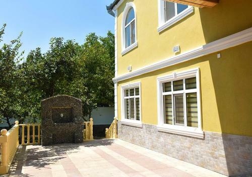 Gabala Palace Villa - 8 Bedrooms