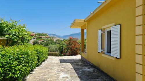 Village Home Next To The Sea
