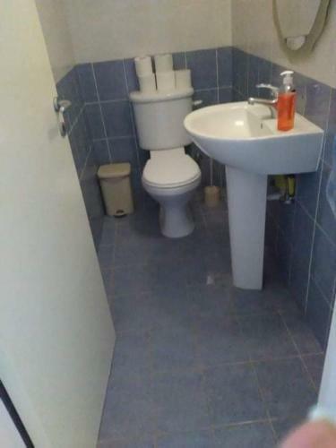 Polis House
