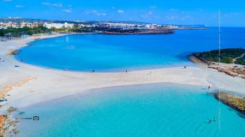 Sea Breeze Apartment