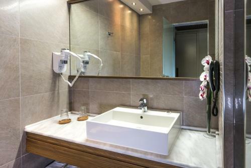 Cosmopolitan Hotel & Spa