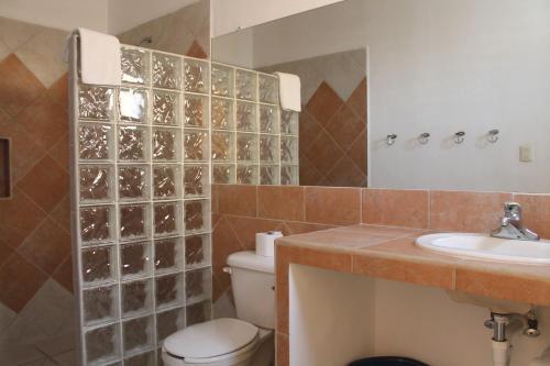 Hostal Coral Reef Inn