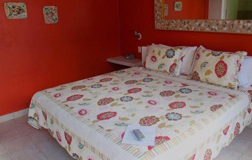 Hostal Coral Reef Inn