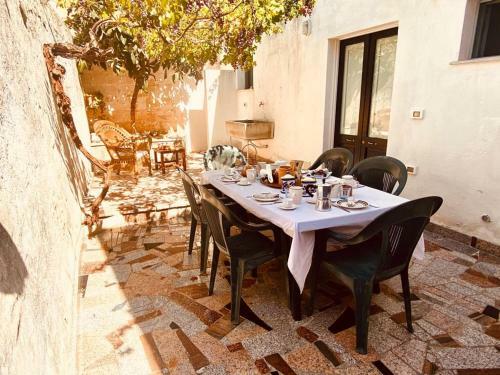 La Casetta Bianca, Tipical Salento Historic House