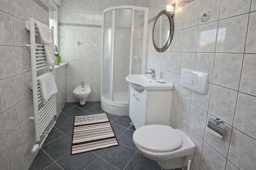 Apartamentos Seaview Holiday House Mali Rog