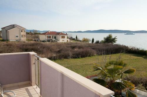 Apartamentos Seaview Holiday House Mali Rog