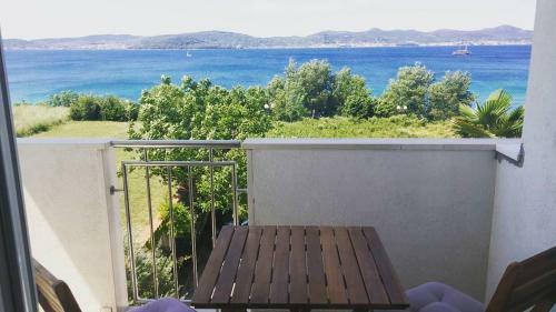 Apartamentos Seaview Holiday House Mali Rog