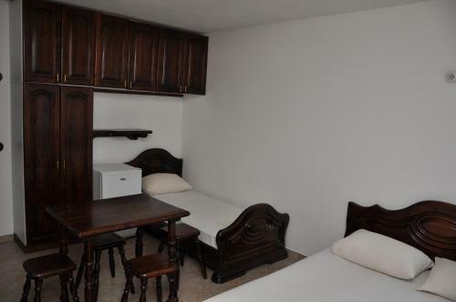 Hostal Rooms & Apartments Anka