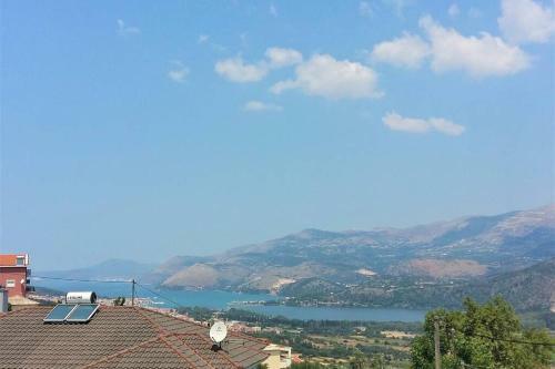 Sea And Mountains View Apartment