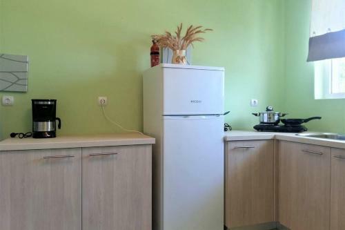 Sea And Mountains View Apartment