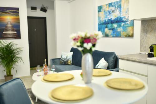 Private Apartments -mamaia Nord Sea View-