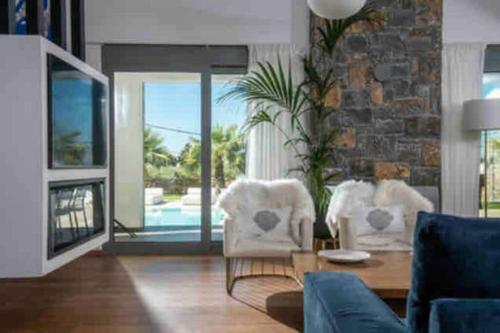 Opsis Regen Luxury Villa With Swimming Pool