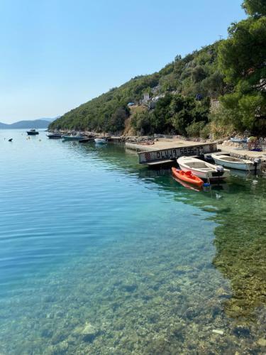 Apartmani Spaji? Duboka