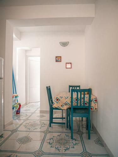 L'eros Blu Di Giulia Albergo