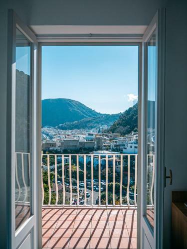 L'eros Blu Di Giulia Albergo
