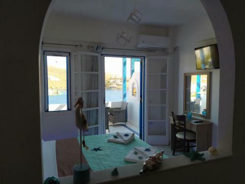 Hotel Fantastic View Kythnos Suites & Studios