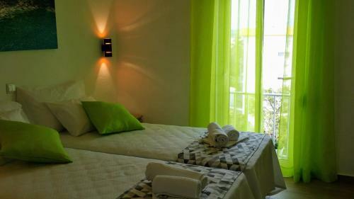 Hostal D.ana Guesthouse