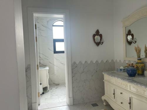 Villa House In Alwakra
