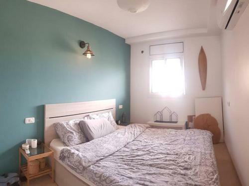 Modern Apartment With King-size Bed- Down Town