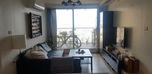 Modern Apartment With King-size Bed- Down Town