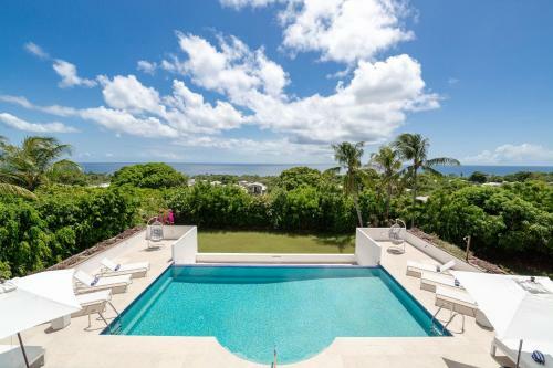 Ultra Luxury Infinity Pool Villa On Platinum Coast Gated Development