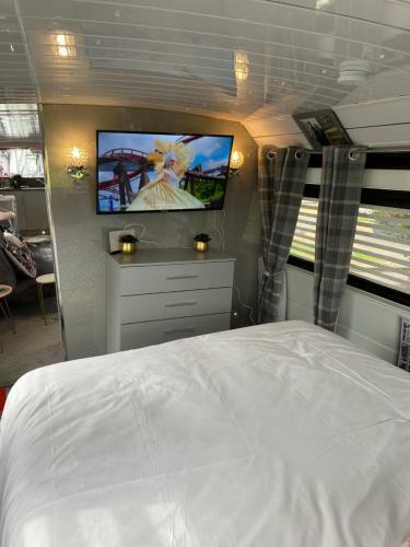 Double Decker Bus