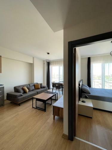 Apartamento Amazing Brand New Flat With Pool, Parking & A View