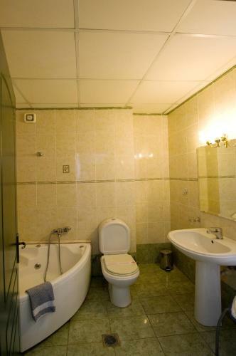 Agriani Hotel