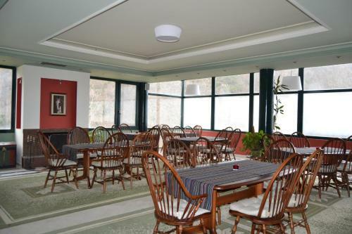 Agriani Hotel