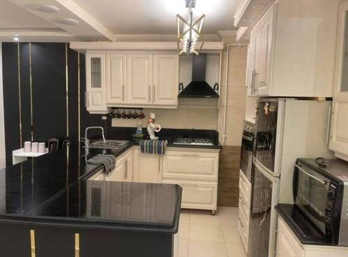 Unique Seaview 3-bedroom Apartment