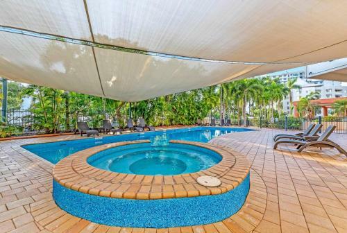 Apartamento 'esplanade Ease' A Resort Balcony Pad With Pool