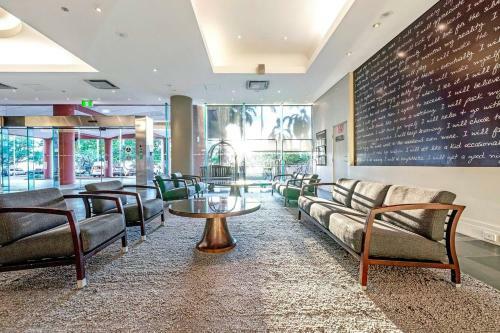Apartamento 'esplanade Ease' A Resort Balcony Pad With Pool