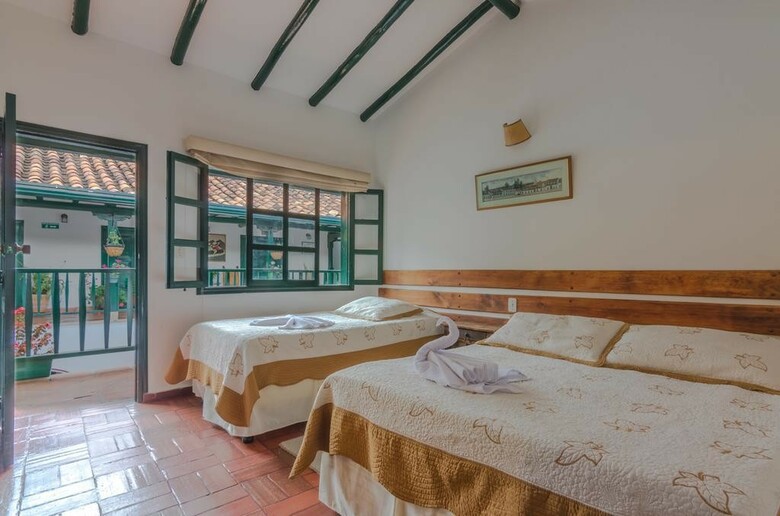 Hostal La Roca Plaza Principal